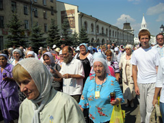 Поездка прихожан на торжества в честь празднования Казанской иконы Божией Матери. Увеличить изображение. Размер файла: 243,74 Kb [800X600]