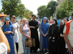 Поездка прихожан на торжества в честь празднования Казанской иконы Божией Матери. Увеличить изображение. Размер файла: 221,52 Kb [800X600]