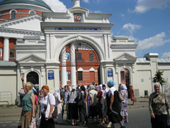 Поездка прихожан на торжества в честь празднования Казанской иконы Божией Матери. Увеличить изображение. Размер файла: 219,71 Kb [800X600]