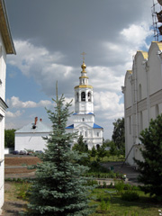 Поездка прихожан на торжества в честь празднования Казанской иконы Божией Матери. Увеличить изображение. Размер файла: 178,21 Kb [600X800]