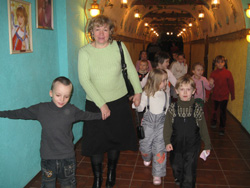 Воскресная школа в театре кукол. Увеличить изображение. Размер файла: 189,67 Kb [800X600]