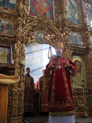 Архиерейское богослужение в Боровецкой церкви в день Антипасхи. Увеличить изображение. Размер файла: 240,11 Kb [600X800]
