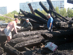 Работы на месте пожара храма в Набережных Челнах. Увеличить изображение. Размер файла: 235,14 Kb [800X600]