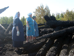 Работы на месте пожара храма в Набережных Челнах. Увеличить изображение. Размер файла: 179,87 Kb [800X600]