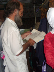 Поездка прихожан на торжества в честь празднования Казанской иконы Божией Матери. Увеличить изображение. Размер файла: 189,36 Kb [600X800]