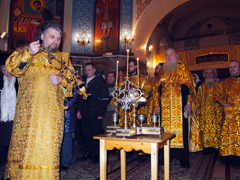 Празднчные богослужения в день памяти святителя Николая. Увеличить изображение. Размер файла: 305,25 Kb [800X600]