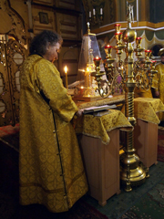 Празднчные богослужения в день памяти святителя Николая. Увеличить изображение. Размер файла: 255,57 Kb [600X800]