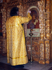 Празднчные богослужения в день памяти святителя Николая. Увеличить изображение. Размер файла: 348,99 Kb [600X800]