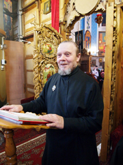 Празднчные богослужения в день памяти святителя Николая. Увеличить изображение. Размер файла: 250,98 Kb [600X800]