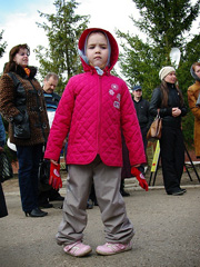 Пасхальные гуляния в Боровецкой церкви. Фото: Виталий Околеснов. Увеличить до размера: 186,39 Kb [526X700]