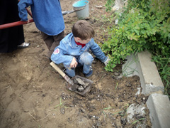 "Наша смена" при Боровецком храме. Увеличить изображение. Размер файла: 297,58 Kb [800X600]
