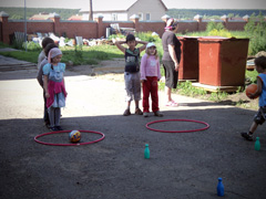 "Наша смена" при Боровецком храме. Увеличить изображение. Размер файла: 223,98 Kb [800X600]