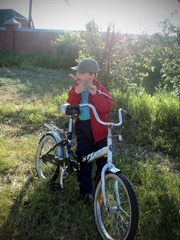 "Наша смена" при Боровецком храме. Увеличить изображение. Размер файла: 246,89 Kb [600X800]