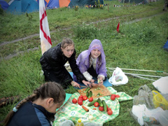 "Наша смена" при Боровецком храме. Увеличить изображение. Размер файла: 289,66 Kb [800X600]