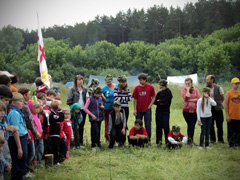"Наша смена" при Боровецком храме. Увеличить изображение. Размер файла: 261,56 Kb [800X600]