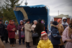 Благотворительная ярмарка в день Вербного воскресенья. Увеличить изображение. Размер фала: 164,98 Kb [800X536]