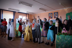 Детский пасхальный спектакль.Увеличить изображение. Размер файла: 174,05 Kb [800X536]