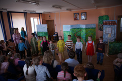 Детский пасхальный спектакль.Увеличить изображение. Размер файла: 163,63 Kb [800X536]