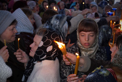 Благодатный огонь в Набережных Челнах. Увеличить изображение. Размер файла: 161,07 Kb [800X536]