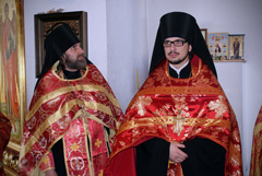 Архиерейское богослужение в храме Серафима Саровского. Увеличить изображение. Размер файла: 228,3 Kb [800X536]