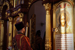 Архиерейское богослужение в храме Серафима Саровского. Увеличить изображение. Размер файла: 228225,15 Kb [800X536]