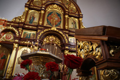 Архиерейское богослужение в храме Серафима Саровского. Увеличить изображение. Размер файла: 228216,53 Kb [800X536]