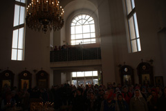 Архиерейское богослужение в храме Серафима Саровского. Увеличить изображение. Размер файла: 228127,27 Kb [800X536]