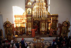 Архиерейское богослужение в храме Серафима Саровского. Увеличить изображение. Размер файла: 228224,74 Kb [800X536]