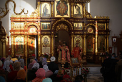 Архиерейское богослужение в храме Серафима Саровского. Увеличить изображение. Размер файла: 228249,94 Kb [800X536]