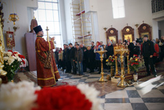 Архиерейское богослужение в храме Серафима Саровского. Увеличить изображение. Размер файла: 228192,05 Kb [800X536]