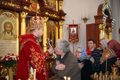 Архиерейское богослужение в храме Серафима Саровского. Увеличить изображение. Размер файла: 228239,14 Kb [800X536]