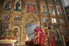 Архиерейское служение в Свято-Вознесенском храме. Увеличить изображение. Размер файла: 317,42 Kb [800X536]