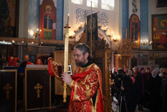 Архиерейское служение в Свято-Вознесенском храме. Увеличить изображение. Размер файла: 190,79 Kb [800X536]