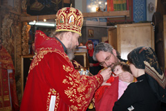 Архиерейское служение в Свято-Вознесенском храме. Увеличить изображение. Размер файла: 210,4 Kb [800X536]