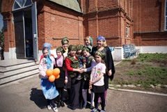 Концерт по случаю празднования Дня Победы. Увеличить изображение. Размер файла: 307,84 Kb [800X536]