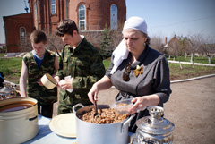 Концерт по случаю празднования Дня Победы. Увеличить изображение. Размер файла: 254,27 Kb [800X536]