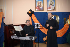 Концерт по случаю празднования Дня Победы. Увеличить изображение. Размер файла: 160,38 Kb [800X536]