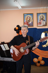 Концерт по случаю празднования Дня Победы. Увеличить изображение. Размер файла: 266,77 Kb [800X1195]