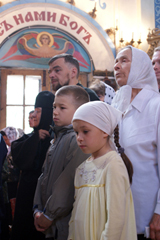 Престольные торжества Архиерейского подворья. Увеличить изображение. Размер файла: 260,04 Kb [800X1195]