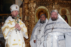 Престольные торжества Архиерейского подворья. Увеличить изображение. Размер файла: 242,37 Kb [800X536]