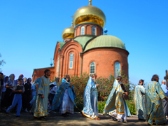 Богослужения в день Казанской иконы Божией Матери. Увеличить изображение. Размер файла: 371,89 Kb [800X600]