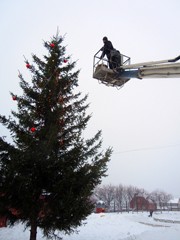 Украшение Рождественской елки. Увеличить изображение. Размер файла: 217,59 Kb [600X800]