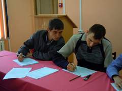 Вступительные испытания прошли в Школе катехизаторов. Увеличить изображение. Размер файла: 393,67 Kb [800X600]