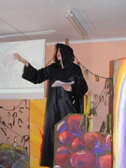 Спектакль театральной студии в Боровецком храме. Увеличить изображение. Размер файла: 109 Kb [600X800]