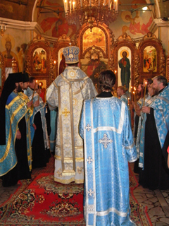 Архиепископ Казанский и Татарстанский посетил Набережные Челны. Увеличить изображение. Размер файла: 808,5 Kb [800X1067]