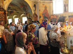 Архиепископ Казанский и Татарстанский посетил Набережные Челны. Увеличить изображение. Размер файла: 426 Kb [800X600]