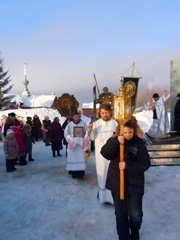 Рождественская ярмарка и крестный ход. Увеличить изображение. Размер файла: 122,21 Kb [600X800]
