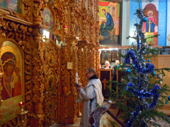 Богослужение в день Сретения Господня. Увеличить изображение. Размер файла: 266,03 Kb [800X600]