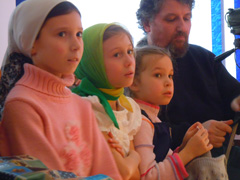 Спектакль театральной студии в Боровецком храме. Увеличить изображение. Размер файла: 153,46 Kb [800X600]