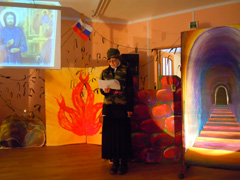 Спектакль театральной студии в Боровецком храме. Увеличить изображение. Размер файла: 175,94 Kb [800X600]